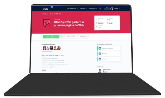 notebook aberto em curso da alura